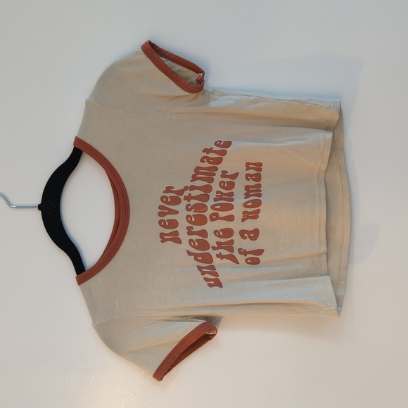 omighty Tops - Never Underestimate the Power of a Woman Crop